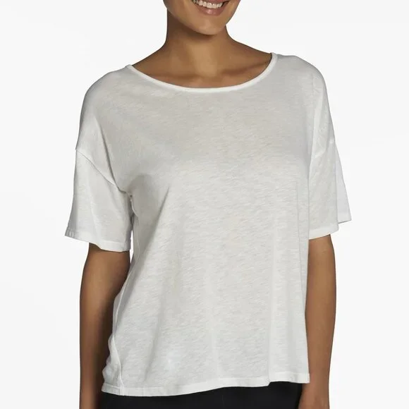 Fabletics Key Tee NWOT - Picture 2 of 2